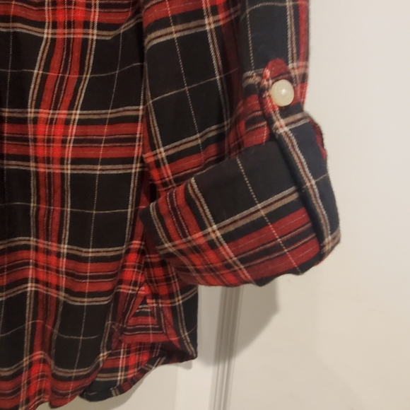 Tommy Hilfiger plaid button down - Picture 4 of 6